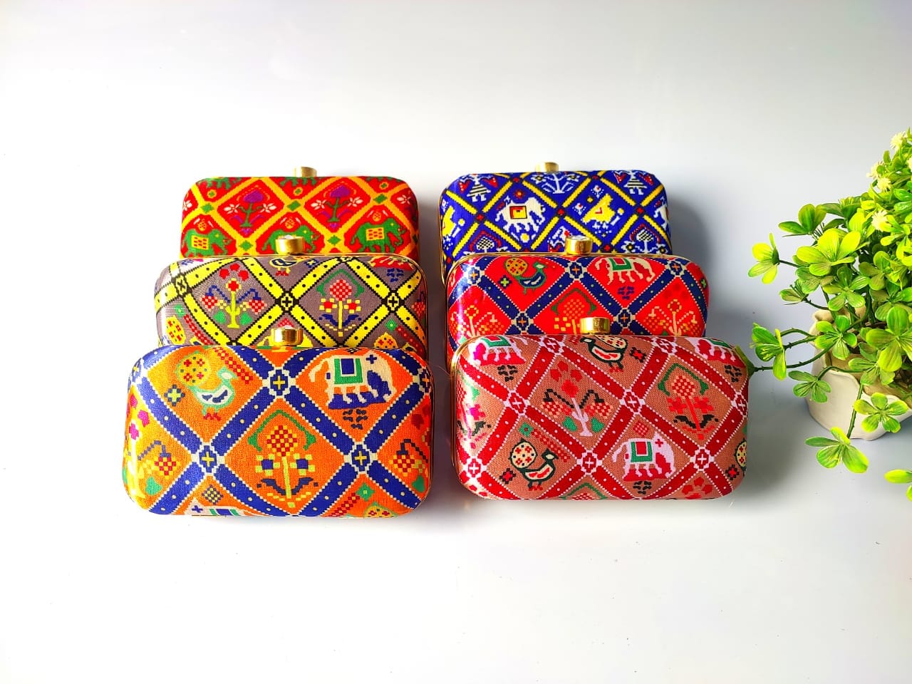 Patola Printed Clutch Bag With Chain