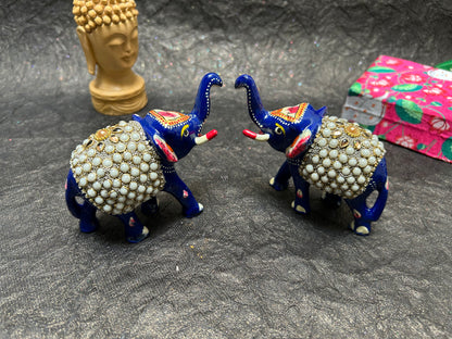 Metal Elephant Handcrafted Figurine with Moti ( 1 piece)