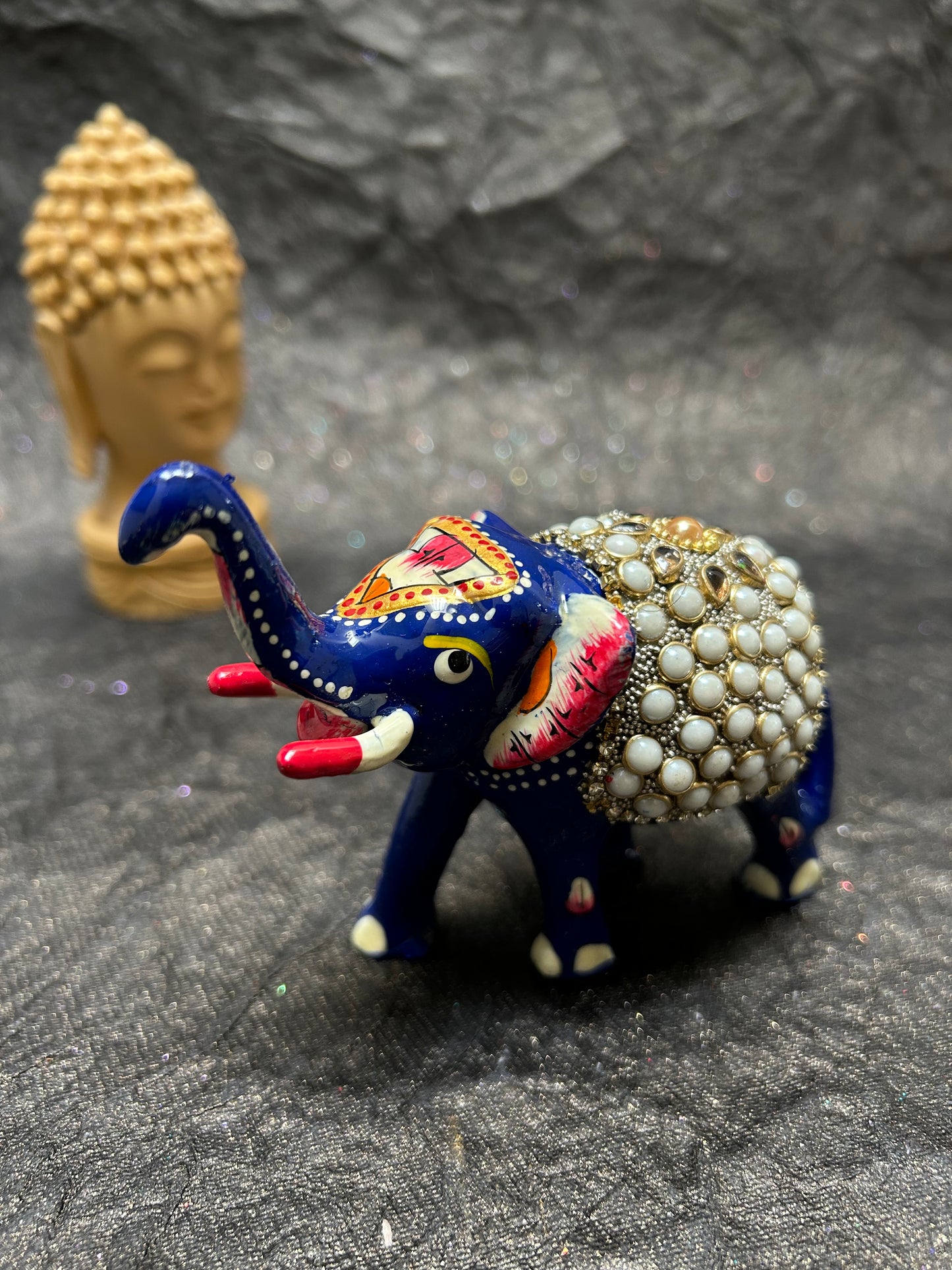 Metal Elephant Handcrafted Figurine with Moti ( 1 piece)