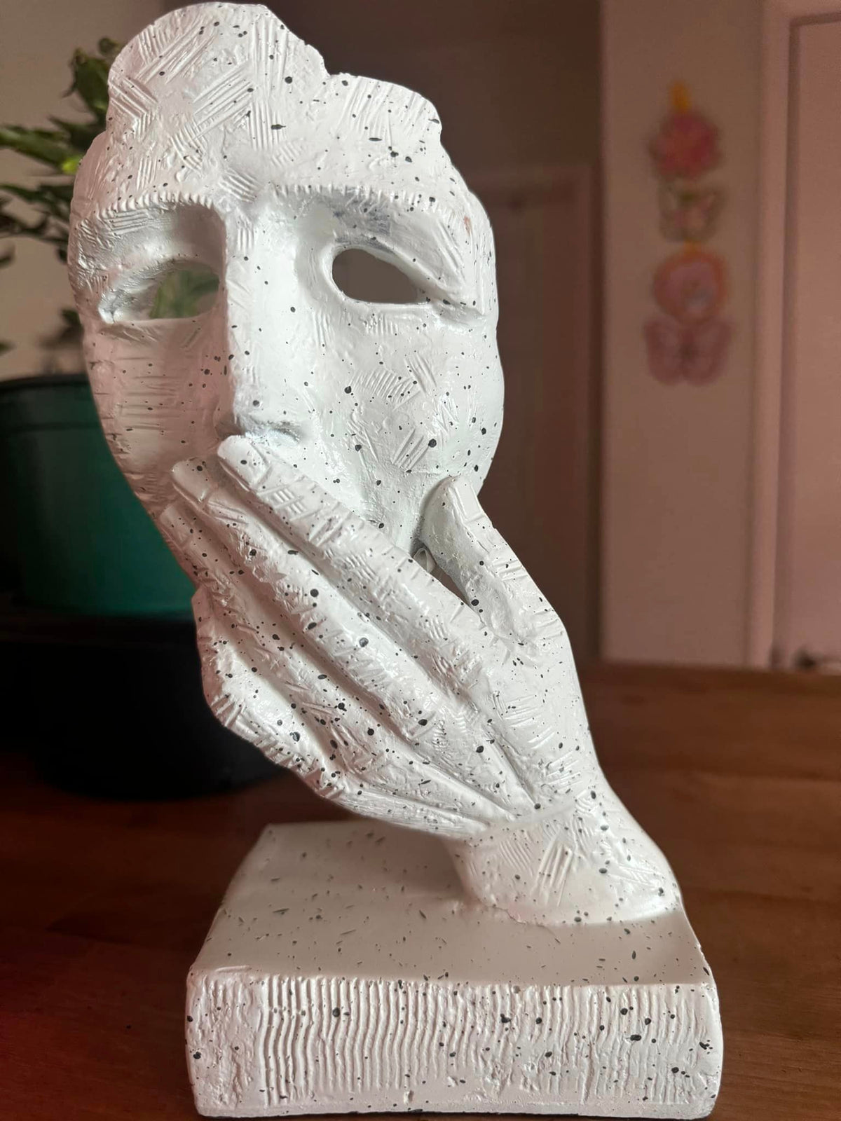 Antique White Woman Polyresin Figurine
Decorative Woman Statue for Home
Handcrafted Artistic Showpiece
Elegant White Antique Finish
Stylish Living Room Home Decor
Uphar Handicrafts