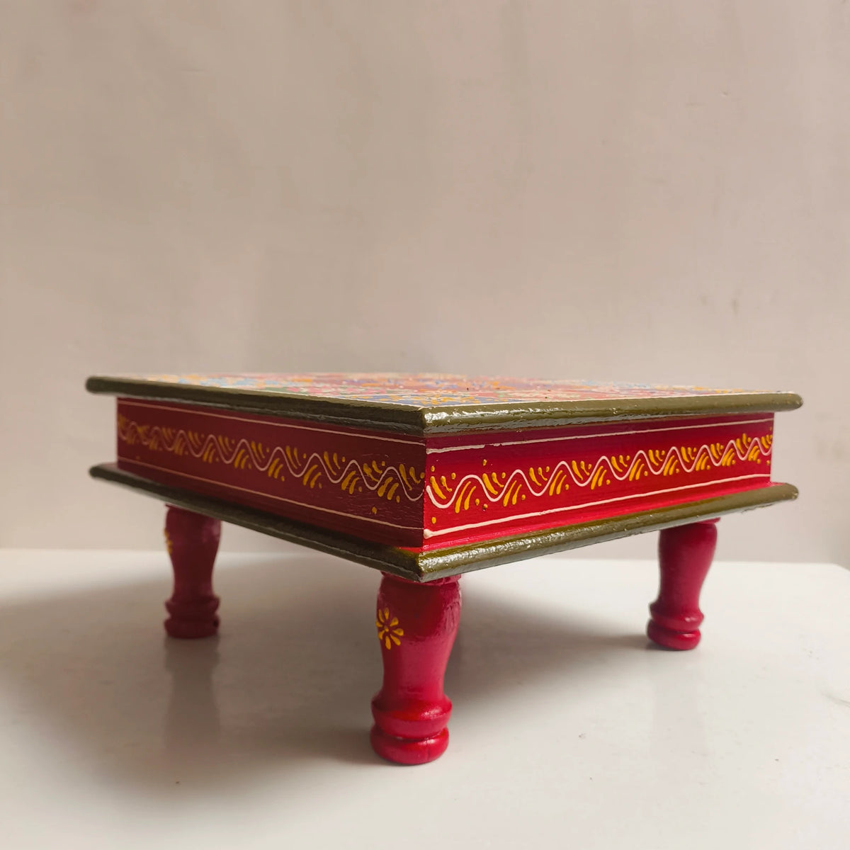 Choki for Hindu God Statues
Traditional Pooja Altar Stand
Ganesh Lakshmi Idol Platform
Home Mandir Religious Decoration
Indian Festival Pooja Decor
Uphar Handicrafts