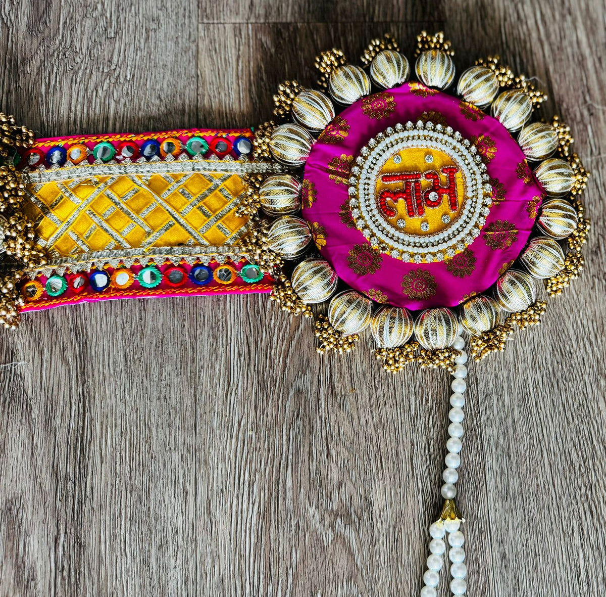 Shree Nath Ji Home Decor Toran
Indian Traditional Festive Decoration
Housewarming and Diwali Gift
Handcrafted By Hand
Uphar Handicrafts