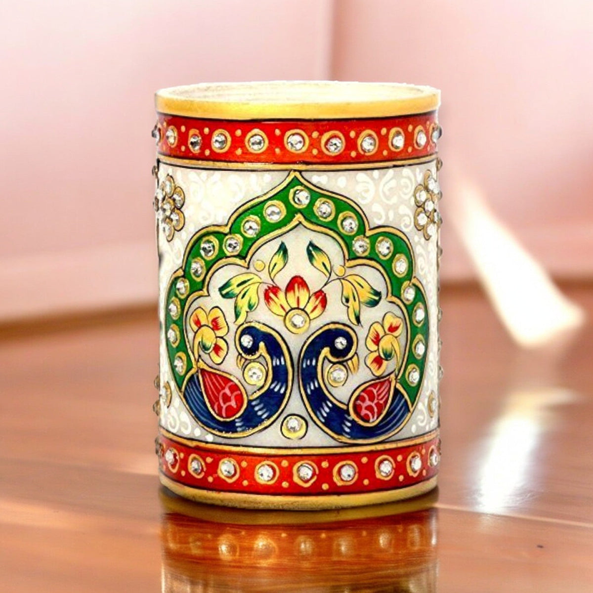 Gold Meenakari Mayur Marble Pen Stand
White Marble Decorative Pen Holder
Intricate Mayur Peacock Design
Traditional Indian Meenakari Artwork
Elegant Desk and Office Organizer
Tabletop Home Decor Accent
Uphar Handicrafts