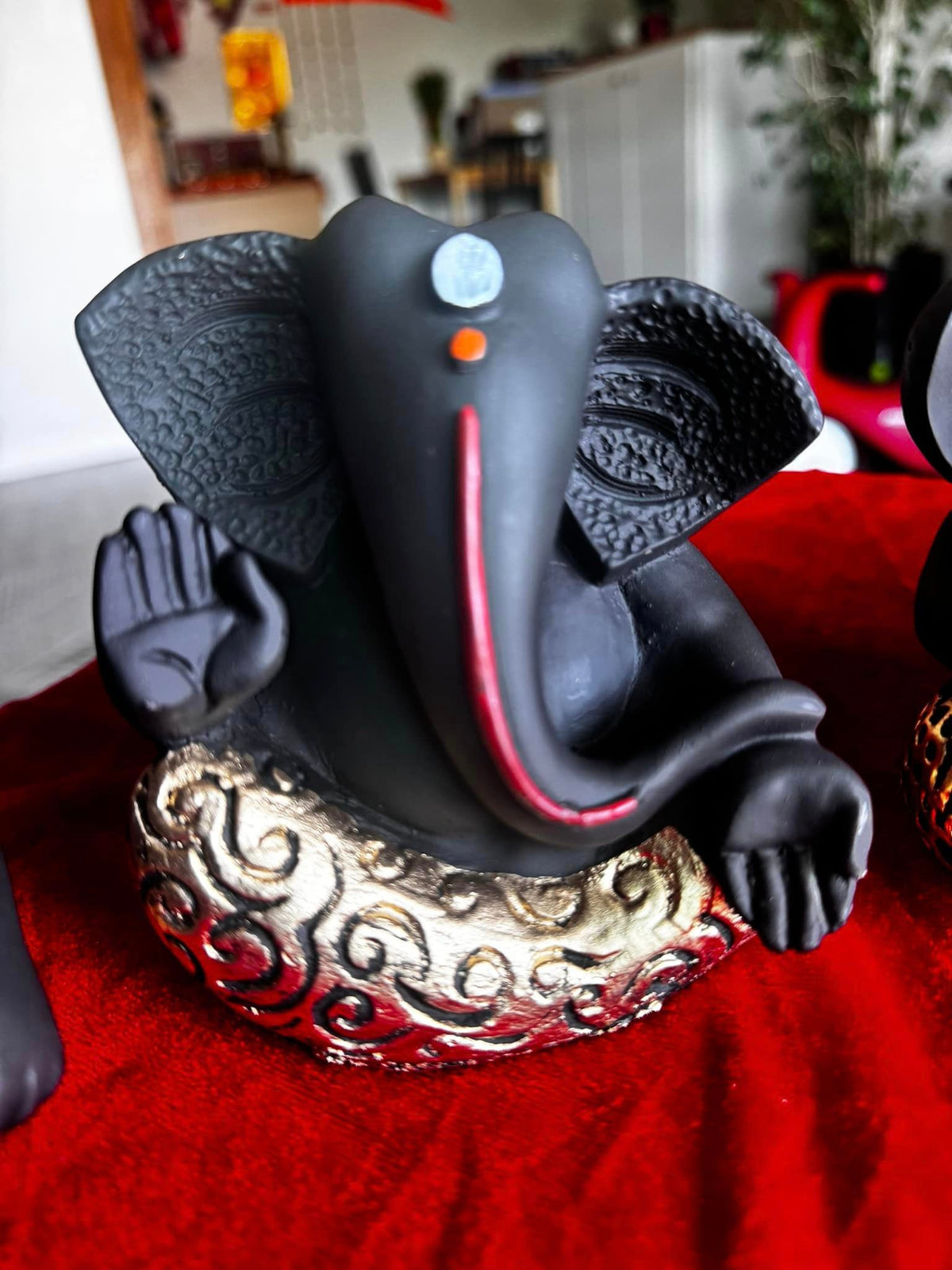 Lord Ganesha Statues Set of 4
Ganesha Idols for Desk and Shelf
Black Hindu God Figurines
Decorative Ganesha Altar Showpiece
Indian Spiritual Home and Office Decor
Uphar Handicrafts