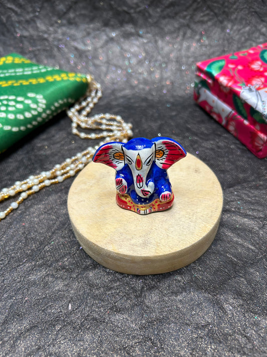 Mini Metal Ganesh Ji Idol
Compact Ganesh Ji Spiritual Decor
Small Indian God Figurine
Car Dashboard and Desk Decor
Traditional Pooja and Vastu Accessory
Diwali and Housewarming Gift
Uphar Handicrafts