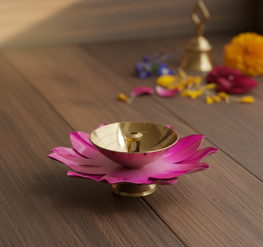 Pink Lotus Brass Urli Diya
Metallic Pink Lotus Petal Design
Central Brass Bowl for Tealight
Traditional Indian Diya Decoration
Diwali and Pooja Room Decor
Elegant Mandir and Rangoli Accent
Uphar Handicrafts