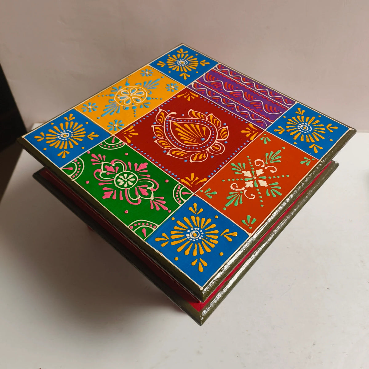 Pooja Choki for Diwali Decoration
Traditional Hindu God Idol Stand
Indian Festival Pooja Decor
Home Mandir Altar Platform
Diwali Religious Home Decoration
Uphar Handicrafts