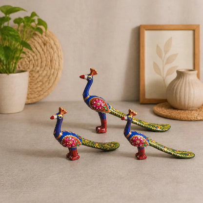 Handpainted Meenakari Figures
Indian Colorful Decor
Handmade Home Decor
Uphar Handicrafts