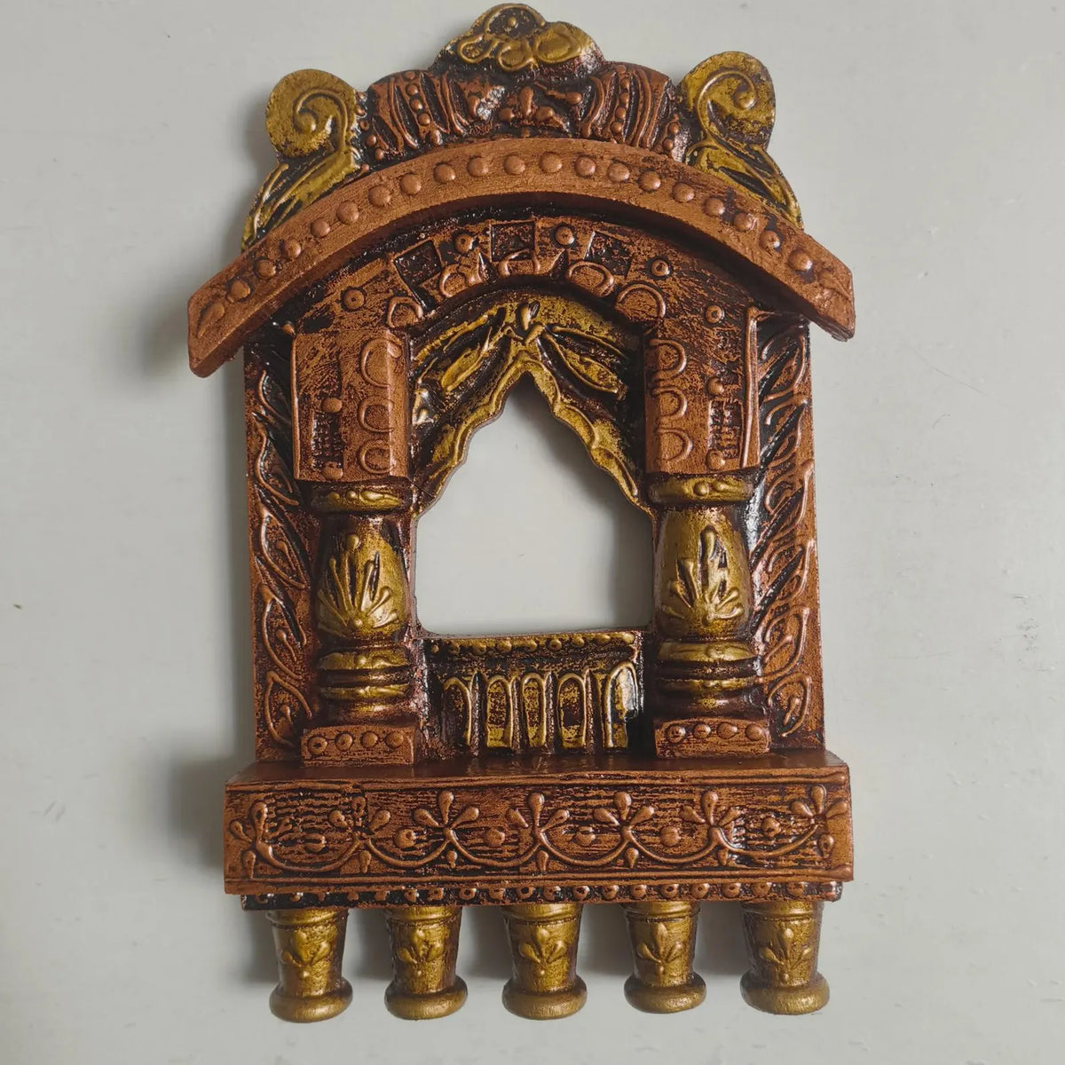 Indian Jharokha Wall Decor
Hand Painted Wooden Frame
Rajasthani Heritage Gift
Traditional Indian Gifting
Uphar Handicrafts